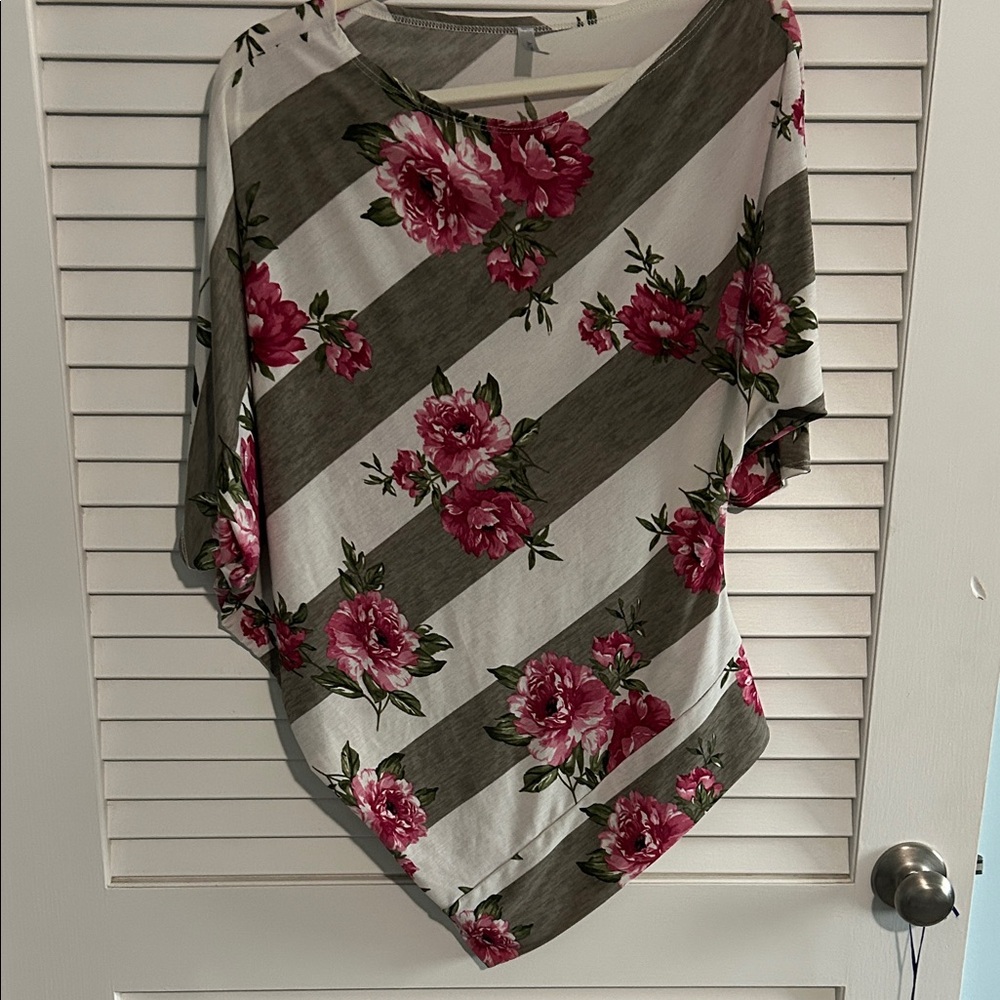 Acting Pro Floral Striped Blouse in Pink and Gray